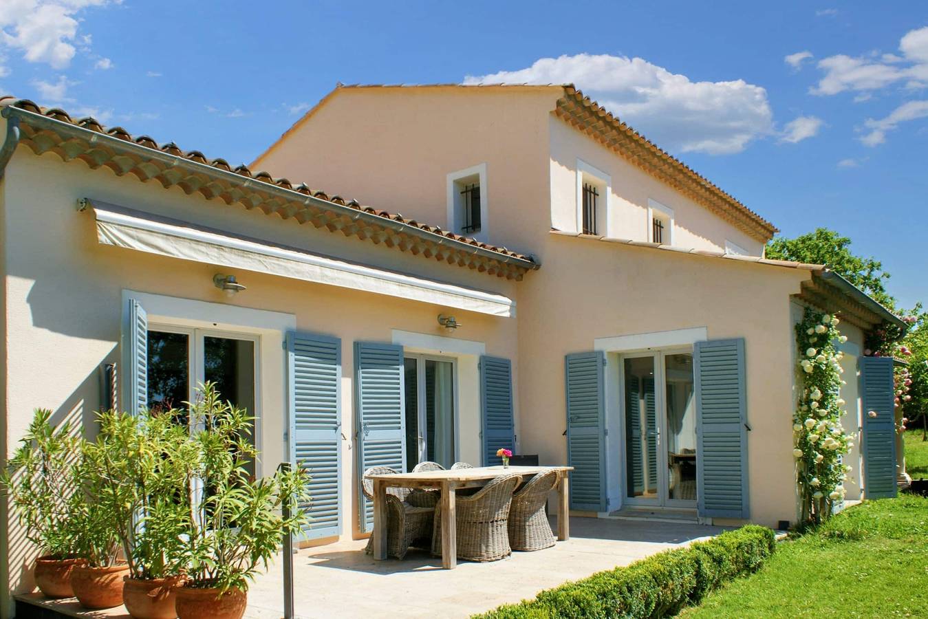 Villa Les Trois Cyprès in Entrecasteaux, Région de Brignoles