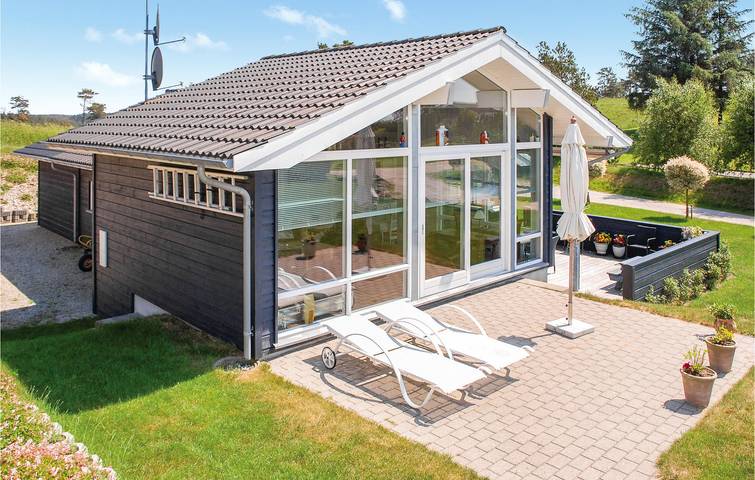 Ferienhaus für 6 Personen, mit Whirlpool und Sauna sowie Terrasse in Egsmark Strand - 2