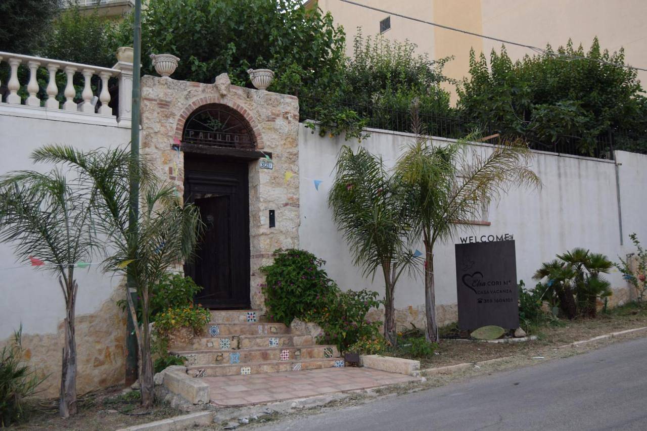 Elsa cori me in Favara, Provincia di Agrigento