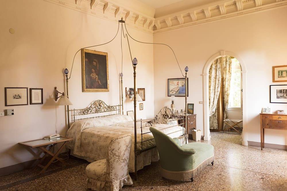 Villa vénitienne entièrement équipée avec piscine, court de tennis dans un jardin de 3 hectares in Este, Collines Éuganéennes