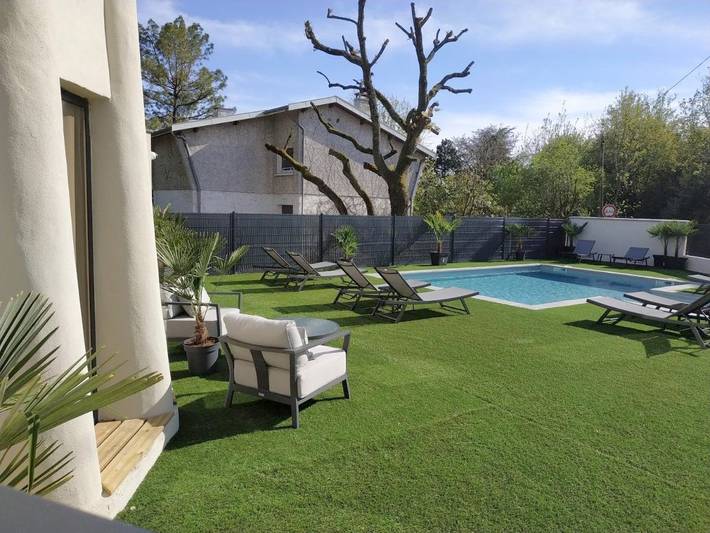 Hôtel pour 2 personnes, avec vue ainsi que jardin et piscine à Trévoux - 4