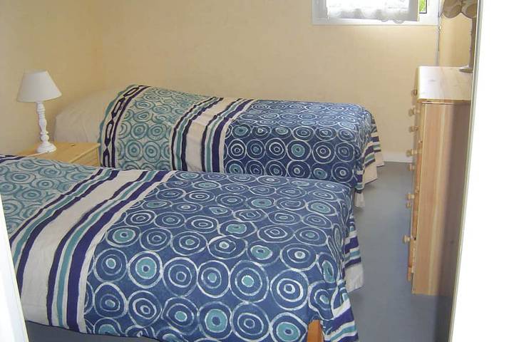 Gîte pour 3 personnes, avec jardin ainsi que terrasse et piscine dans Plage de la Légenèse - 2