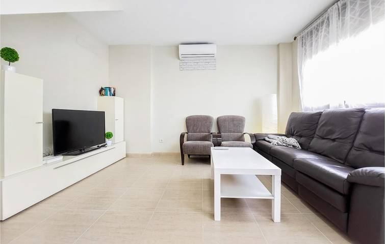 Apartamento vacacional entero, Acogedor alquiler de 90m² con aire acondicionado, aparcamiento, piscina, terraza y WiFi in Panoramica Golf (Vinaros), San Jorge