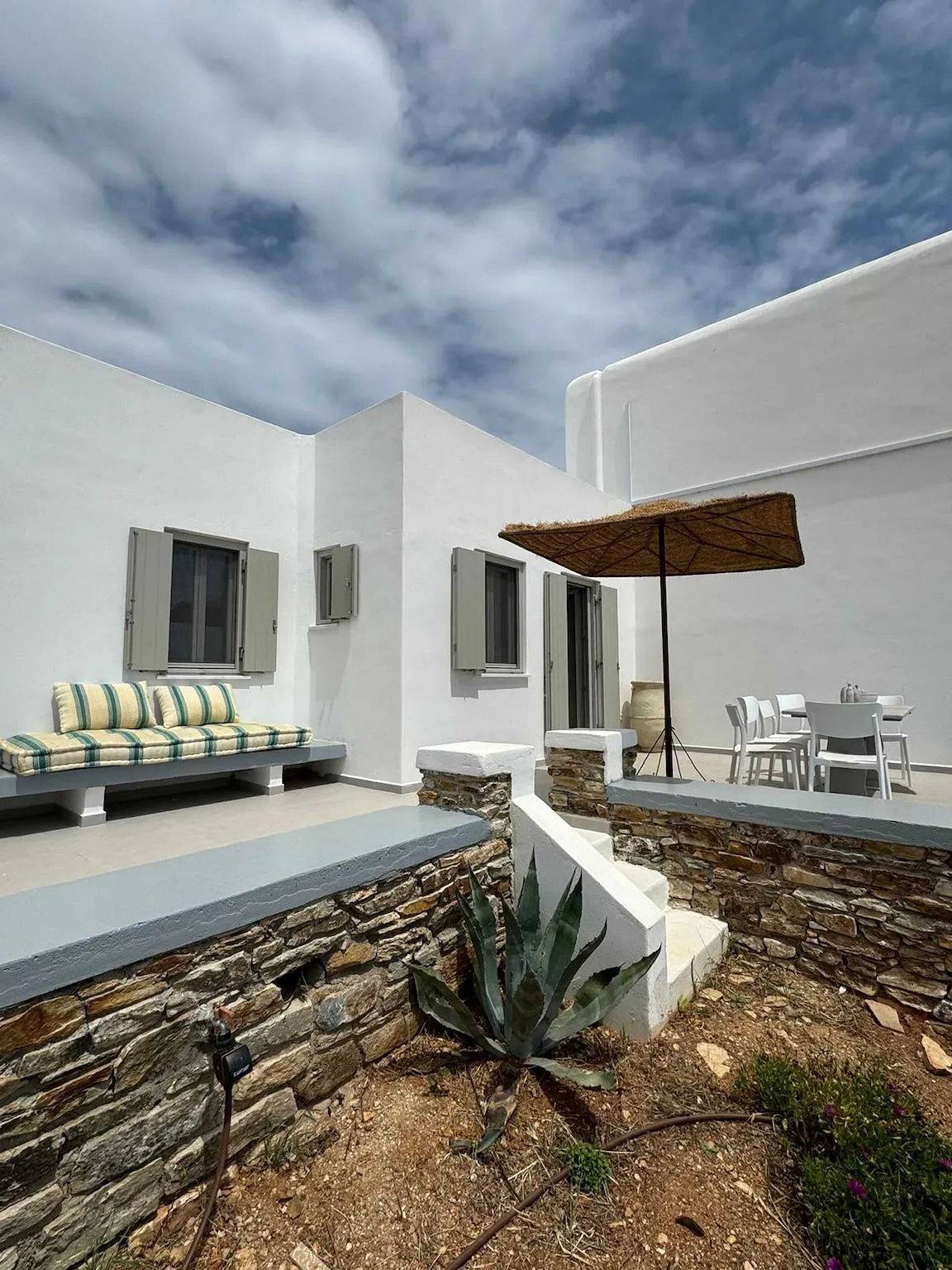 Entire apartment, Comfortable apartment with sea view in Antiparos, 77 m² in Antiparos City, Paros Regional Unit