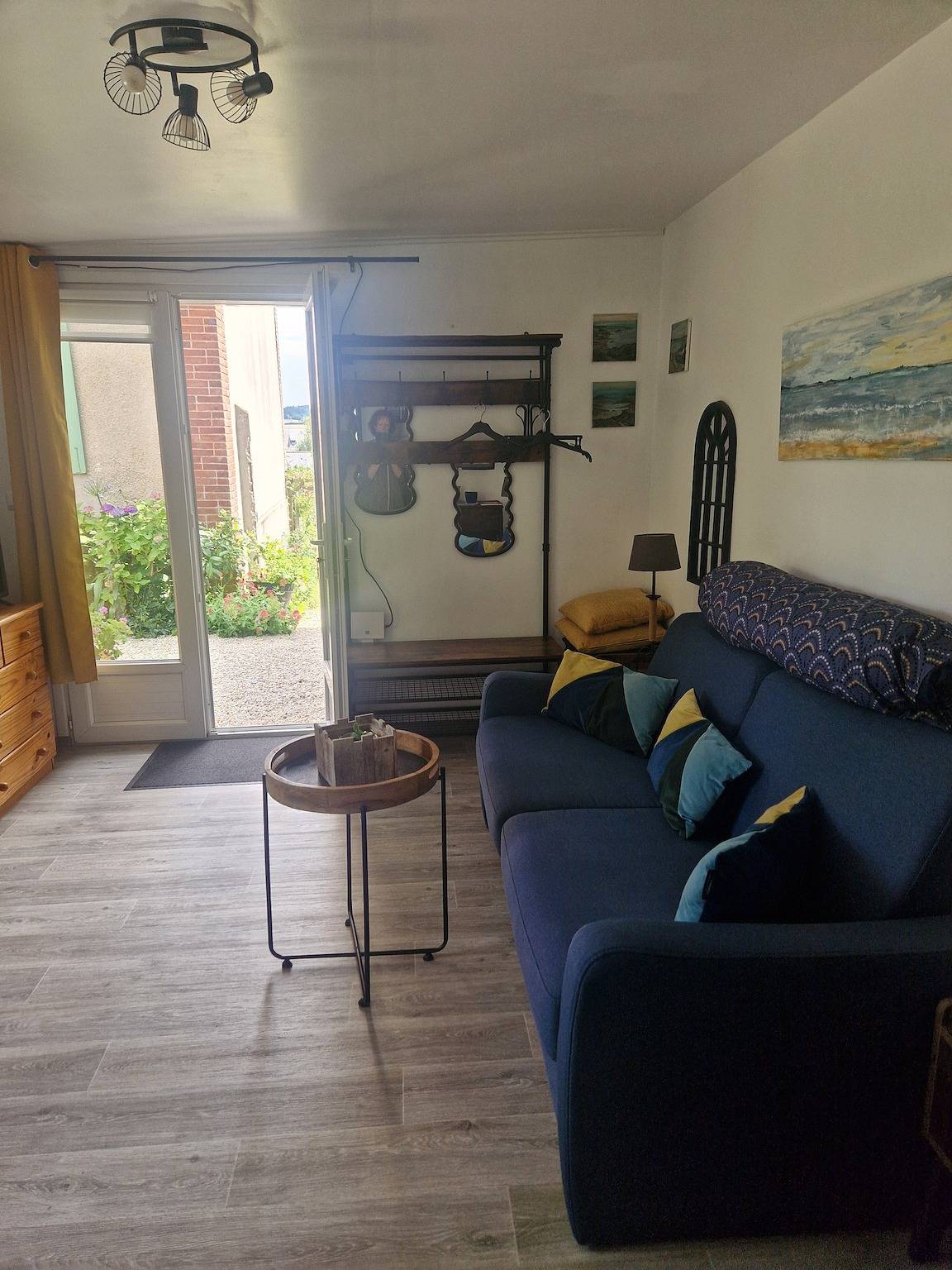 Estudio entero, Estudio «Le P'tit Bécot De Paimpol» con terraza privada, jardín privado y Wi-Fi in Paimpol, Côte de Goëlo