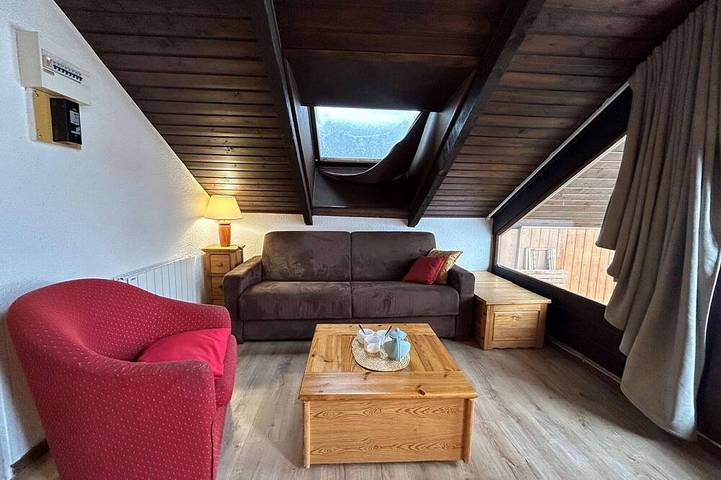 Ganze Wohnung, Gemütliches Studio mit Mezzanine für 4 Personen, zentrale Lage, nahe Skigebiet – Haustiere erlaubt in Méribel, Les Allues