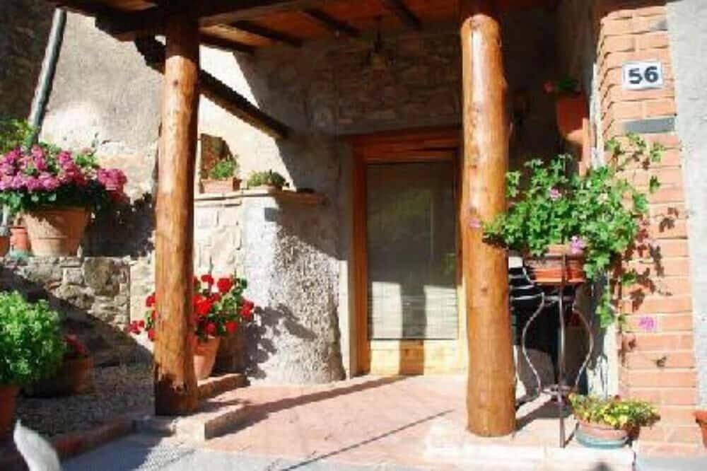 Casa indipendente con giardino in piena campagna in Cavriglia, Chianti