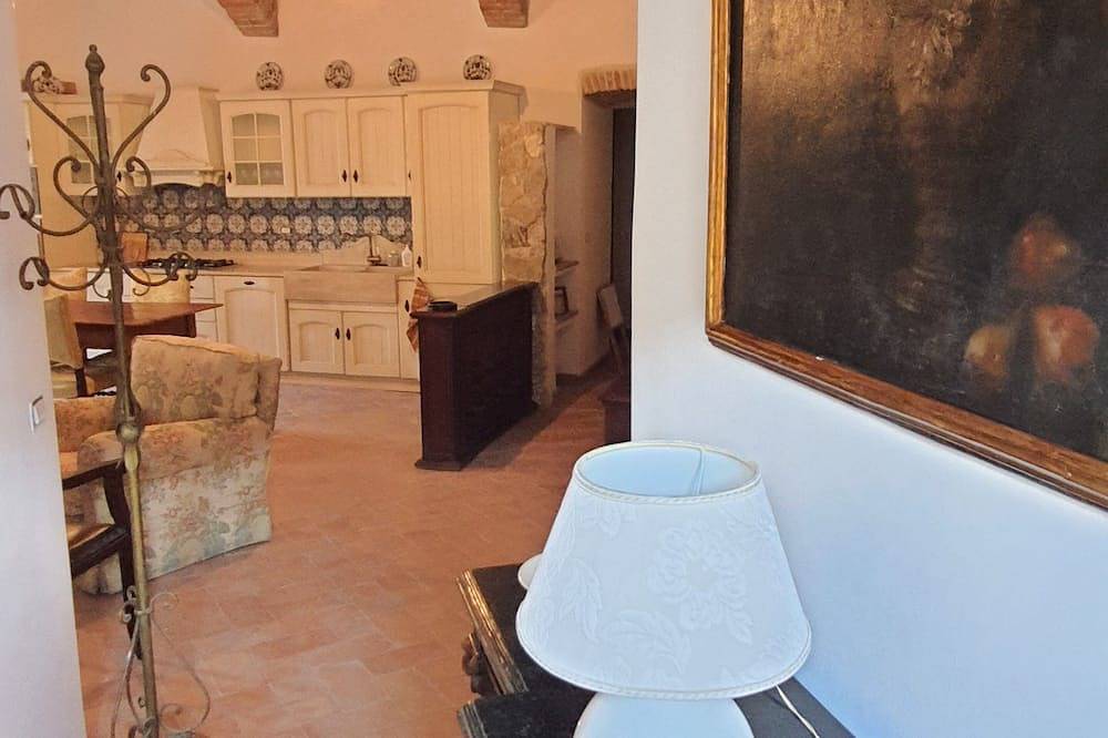 Entire apartment, Charming apartment in medieval tower in Spoleto, Perugia Province