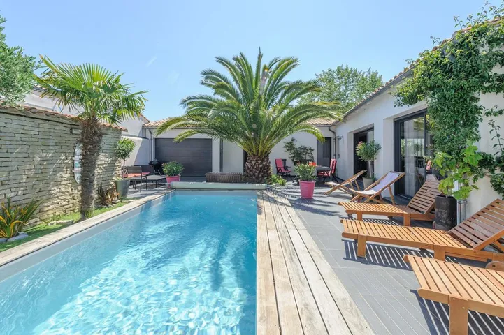 Villa pour 7 personnes, avec terrasse et piscine ainsi que vue et jardin - 1