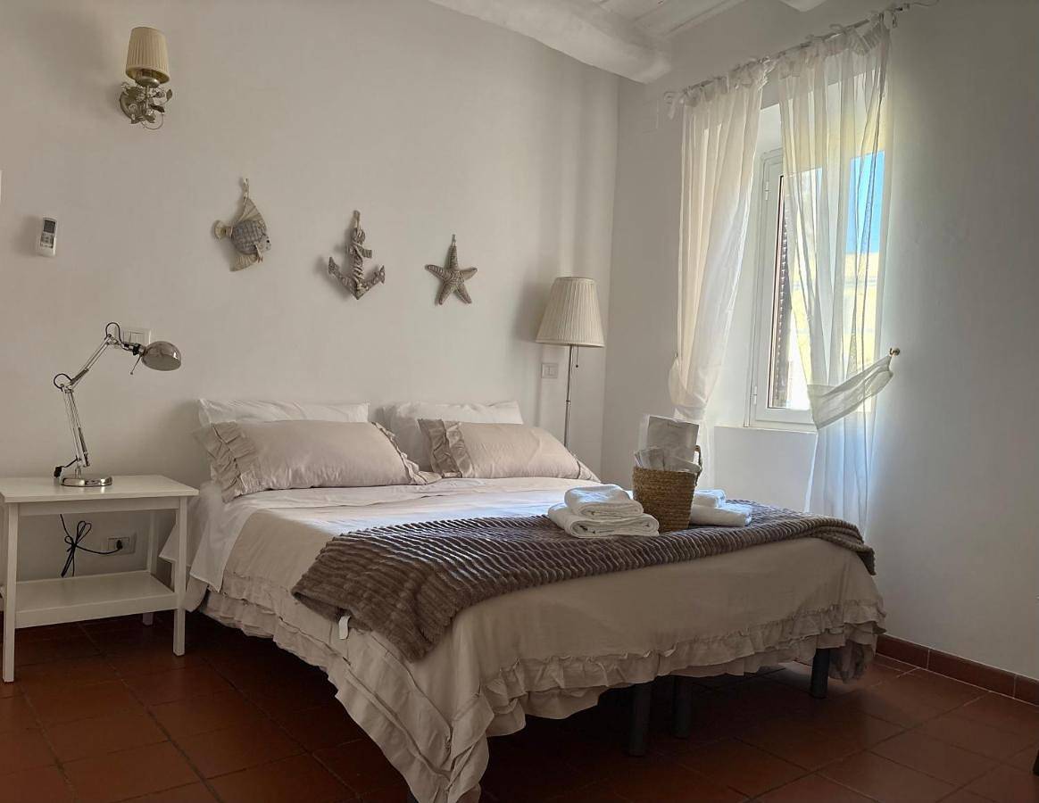 Ganze Wohnung, Two-Bedroom Apartment in Nettuno, Rom Provinz