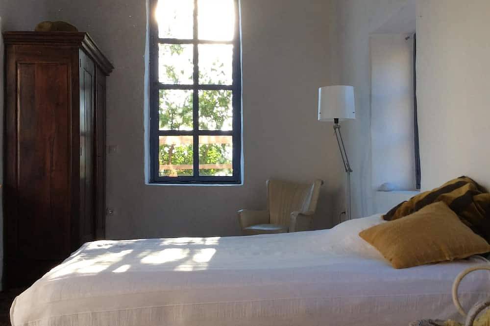 Schönes Romantisches Altes Steinhaus, Meerblick, Preis in Gythio, Peloponnes