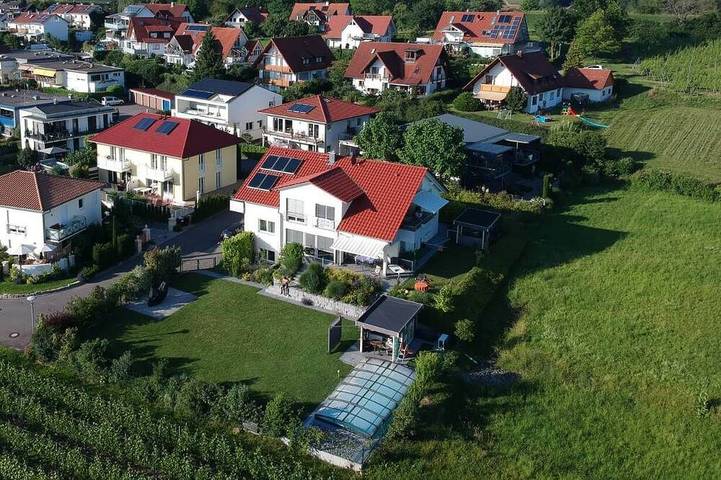 Ferienwohnung für 3 Personen, mit Balkon und Garten sowie Sauna