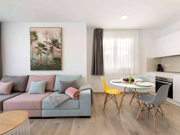Apartamento entero, Apartamento moderno en Playa Honda con terraza privada in Playa Honda, San Bartolomé