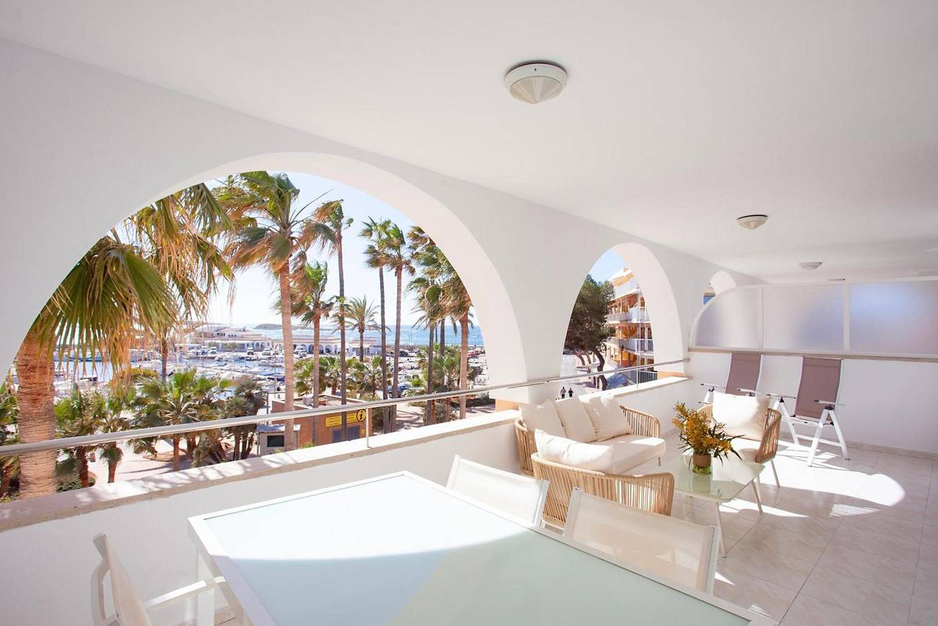 Entire apartment, Apartment 'Edificio Puerto - 1 Habitación F2' with Sea View, Wi-Fi and Air Conditioning in Colònia de Sant Jordi, Ses Salines