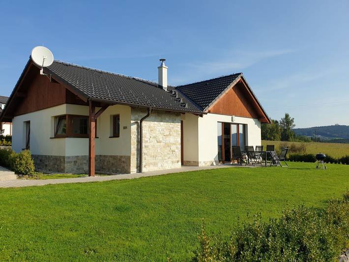Ferienhaus für 6 Personen, mit Terrasse und Garten, mit Haustier in Lipno
