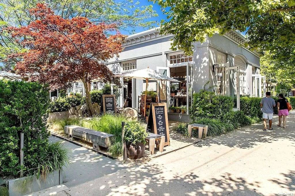 Seashell – Short Walk to Long Beach, Heated Pool & Best Sunsets in the Hamptons in Noyack, Hamptons