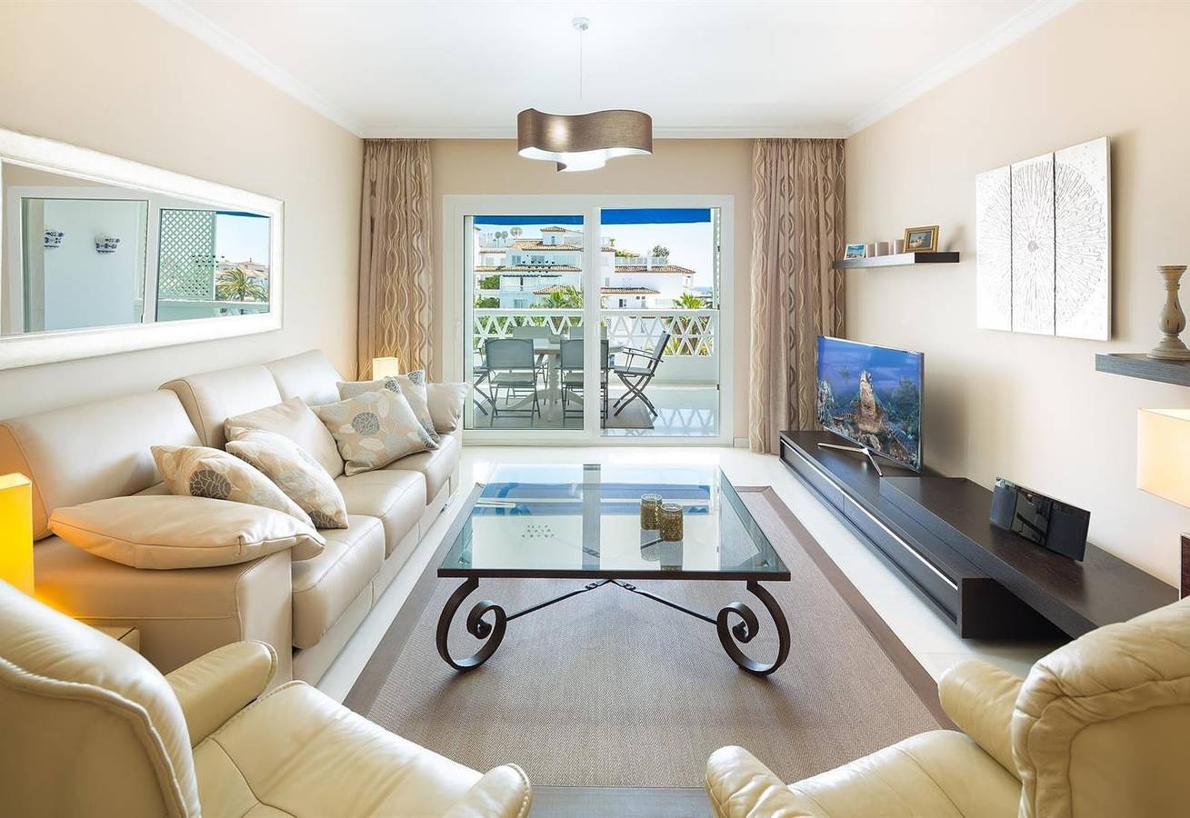 Entire apartment, Apartme Playas del Duque gaviotas Banus  in Marbella West, Marbella