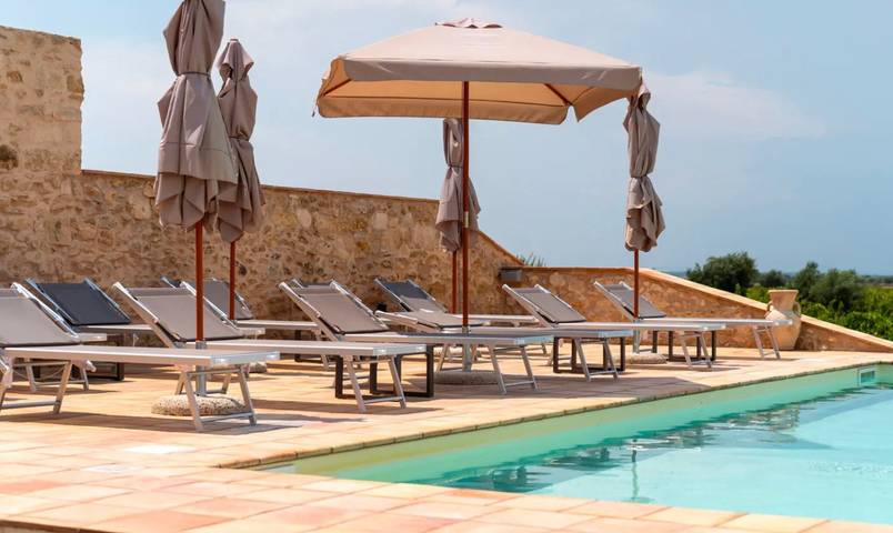 Appartamento intero, Camera 'Vigna Di Pettineo - N6' con piscina condivisa, terrazza privata e aria condizionata in Vittoria, Provincia di Ragusa
