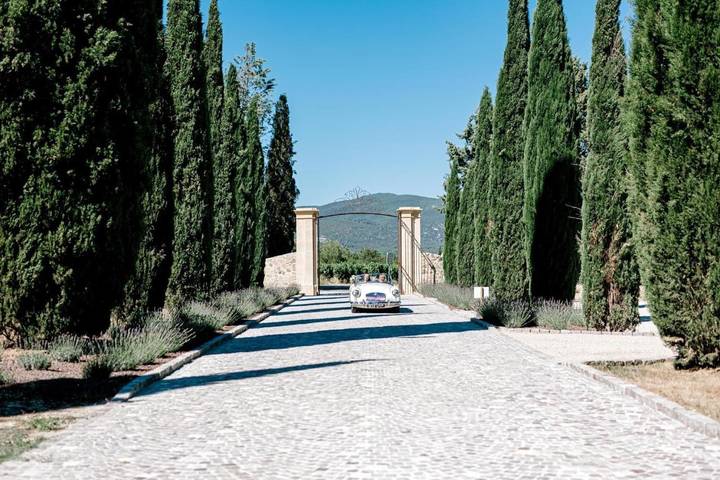 Chambre d’hôte pour 8 personnes, avec vue ainsi que jardin et piscine dans le Vaucluse - 2