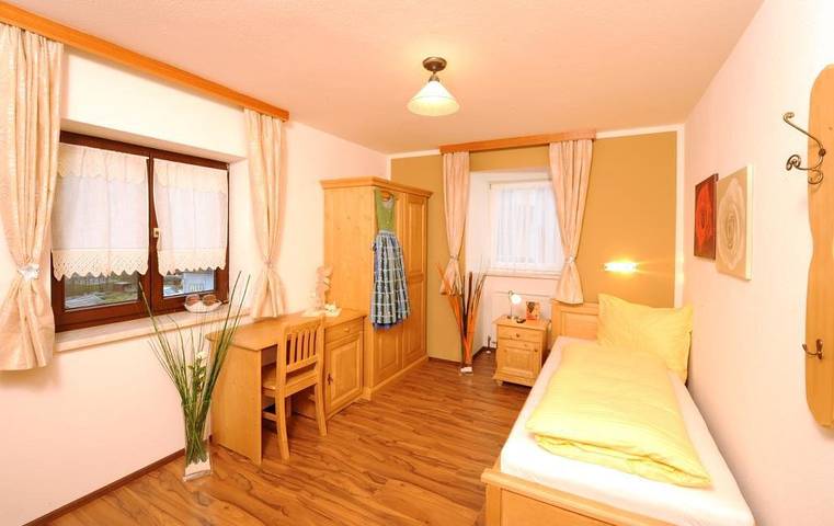 Ganze Ferienwohnung, Einzelzimmer mit Dusche, Wc, Standard in Rottenmanner und Wölzer Tauern, Aigen im Ennstal