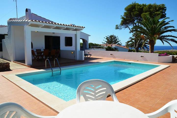 Maison de vacances pour 8 personnes, avec jardin et jacuzzi à Binibeca