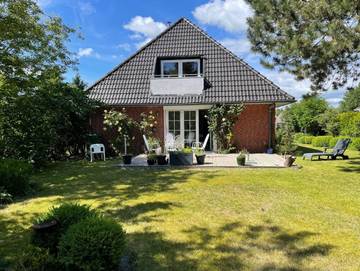 Ferienhaus für 7 Personen, mit Garten und Balkon, kinderfreundlich in Husum