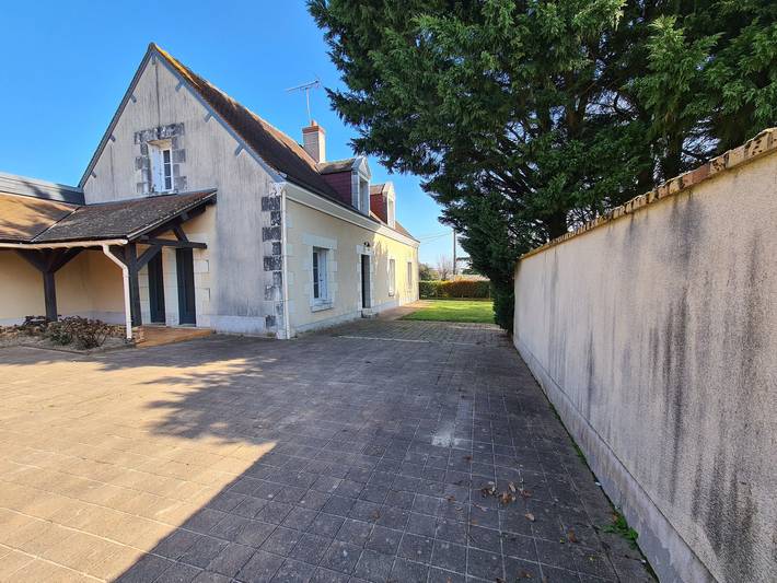 Gîte pour 8 personnes, avec piscine ainsi que jardin et terrasse - 1
