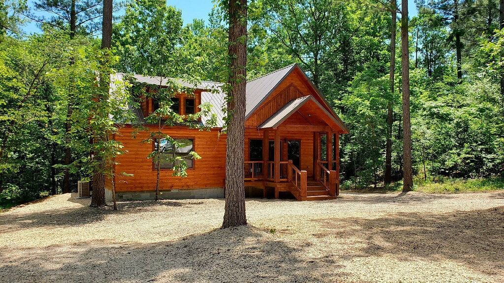 Log Cabin for 4 Guests in Broken Bow, Broken Bow Lake