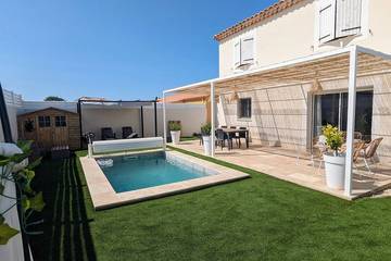 Cottage pour 8 personnes, avec jardin à Beauvoisin