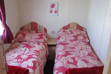 Static Caravan for 8 People in Ingoldmells, Lincolnshire, Photo 1