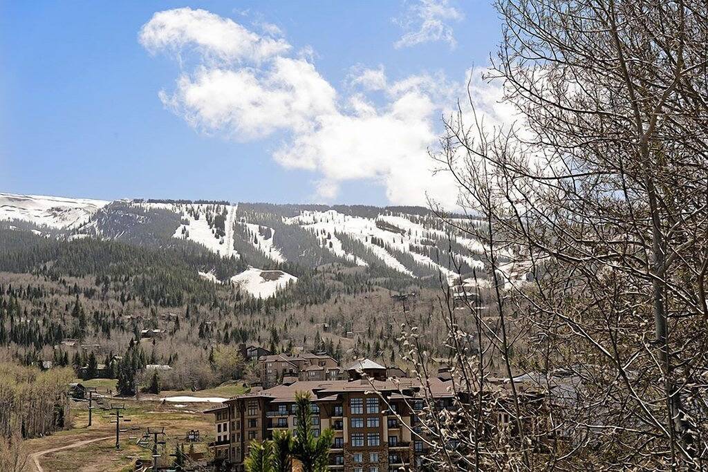 Ganze Wohnung, Brand New Remodel, Gorgeous 2Br 2Ba Mountain Side Condo, Hot Tub, Fireplace, Epi in Snowmass Village, Aspen Snowmass