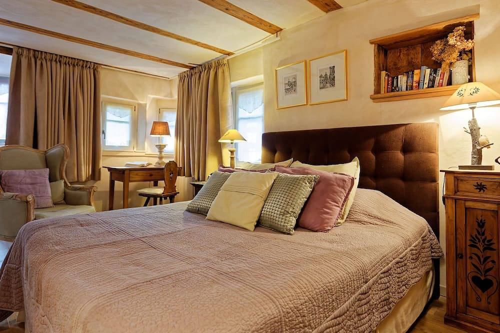Apartamento entero, El Pequeño Lobo***** con balcón con vistas al jardín. in Riquewihr, Parque natural regional de los Ballons des Vosges