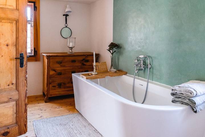 Ferienwohnung für 3 Personen, mit Ausblick und Garten in Bad Liebenstein - 2