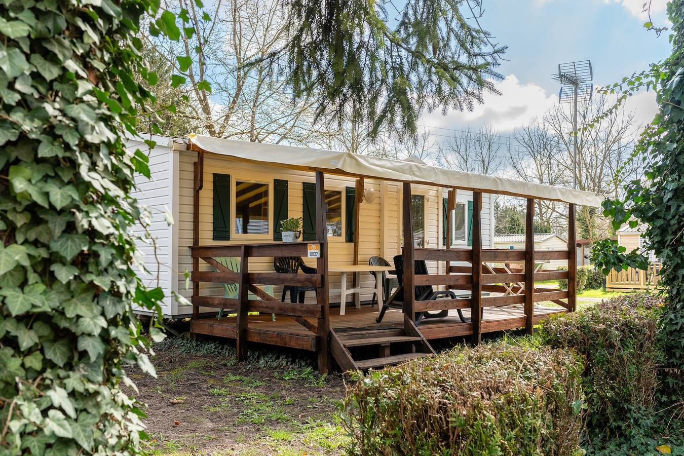 Mobil-home B027 cerca de Europapark con terraza privada y jardín compartido in Boofzheim, Región de Sélestat-Erstein