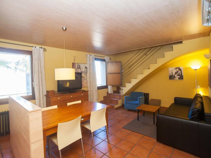 Holiday apartment for 2 people, with Garden in Girona