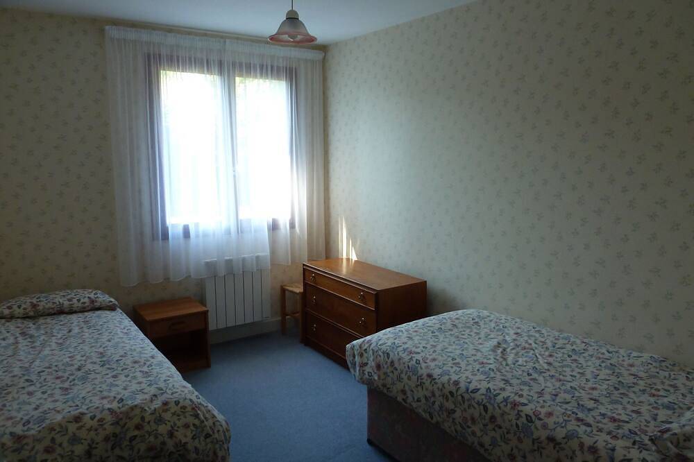 \"Gite Des Coteaux\" located 5 minutes from the medieval center of Josselin Class ***. in Josselin, Pontivy region