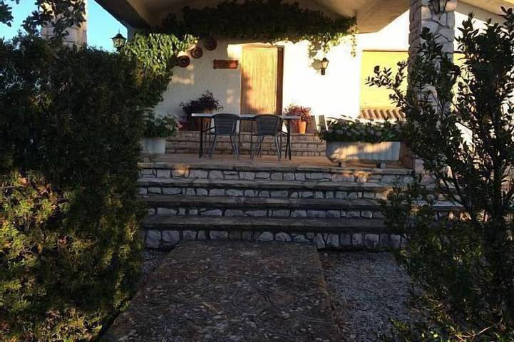 Gîte pour 9 personnes, avec Jardin à Àger