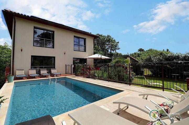 Villa pour 7 personnes, avec jardin et jacuzzi - 1