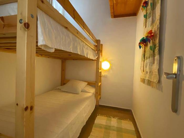 Entire holiday apartment, Cozy Beach Apartment with Washer and Bathtub in Sant Feliu de Guíxols, Costa Brava