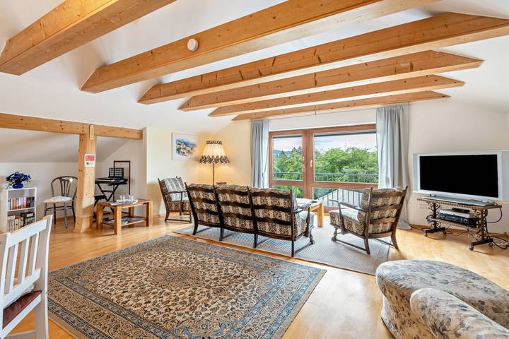 Entire apartment, Apartment Haus “Sonnenblume” with Private Garden and Wi-Fi in Regenstauf, Eastern Bavaria
