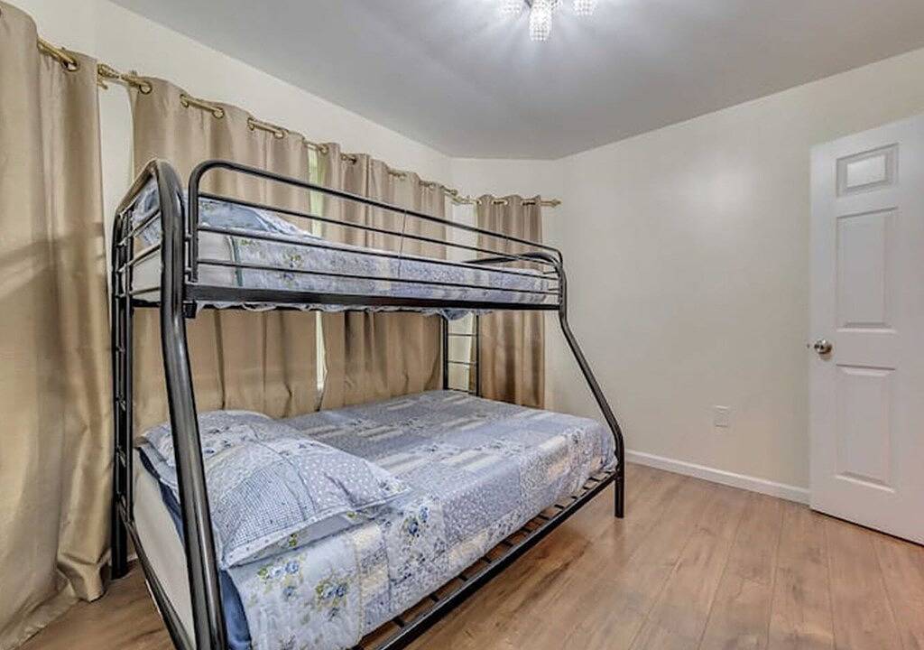 Pocono Retreat – Near Kalahari Resort & Lake, Game Room, Great for Large Groups! in Monroe County (PA)