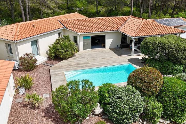 Villa für 8 Personen, mit Terrasse und Garten - 1