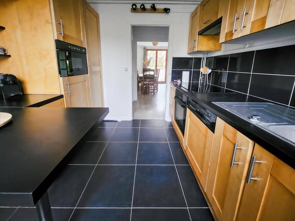 Appartement entier, Two-Bedroom Apartment in Crécy-la-Chapelle, Seine-et-Marne