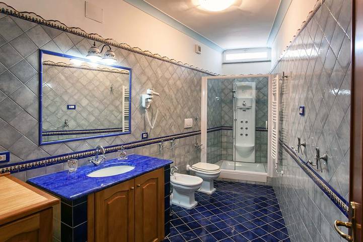 Apartment with breathtaking view, Jacuzzi and Solarium in Furore, Sorrento Coast