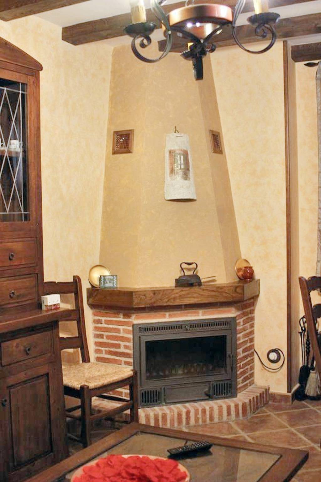 Apartamento entero, Apartamento familiar con vista a la montaña en Hueva in Hueva, La Alcarria