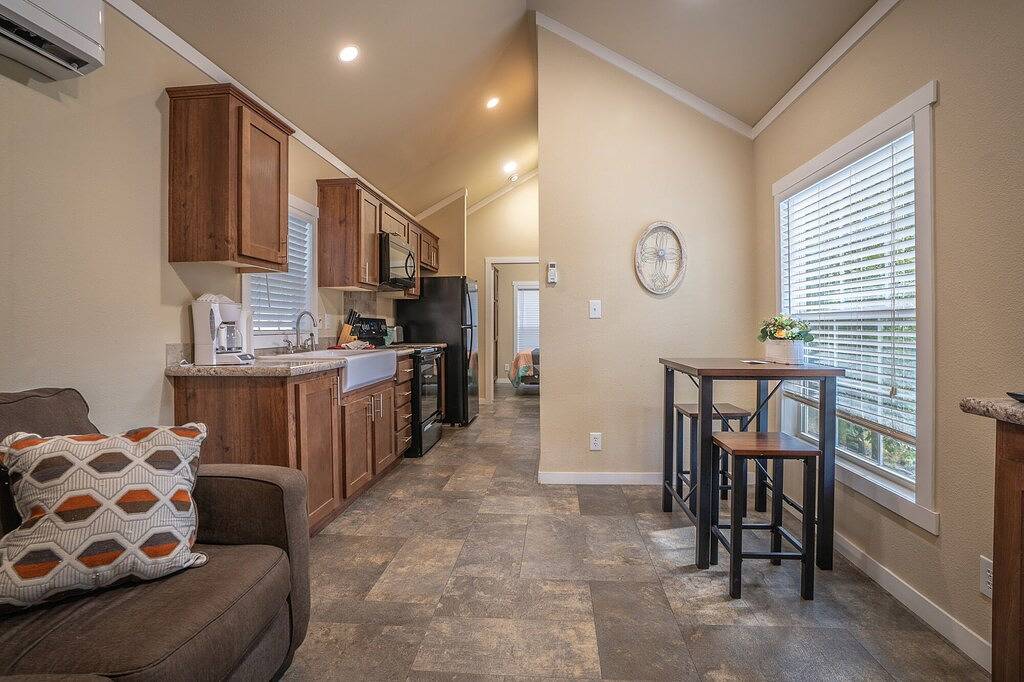 Dogwood Cottage at Safe Harbor Brady Mountain on Lake Ouachita! in Lake Ouachita