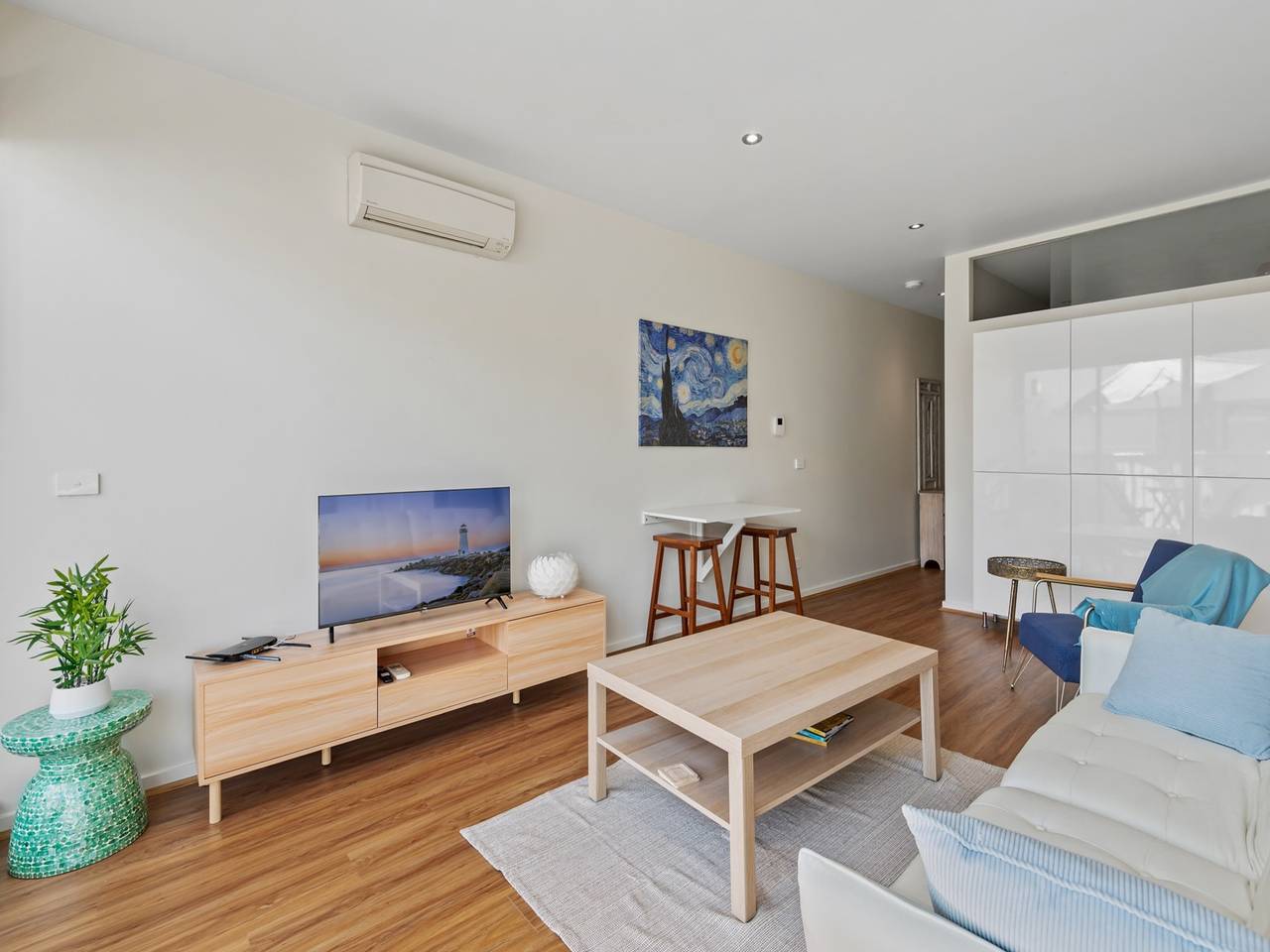 Entire apartment, Stylish North Melbourne Stay in North Melbourne, Melbourne