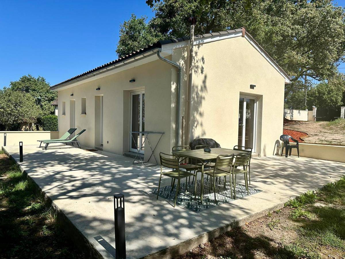 Two-Bedroom House in Figeac, Lot