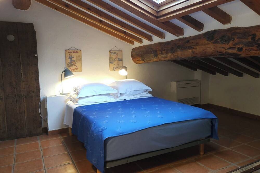 Appartement entier, Le Loft  - Appartement 6 pers., climatisés, piscine partagée, Wifi in Laroque-des-Albères, Région de Céret