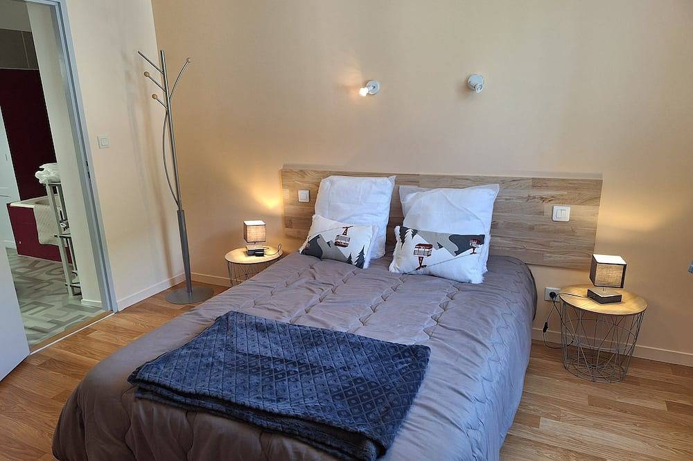 Entire apartment, Babylone apartment in a detached house in Luz-Saint-Sauveur, Pyrenees National Park